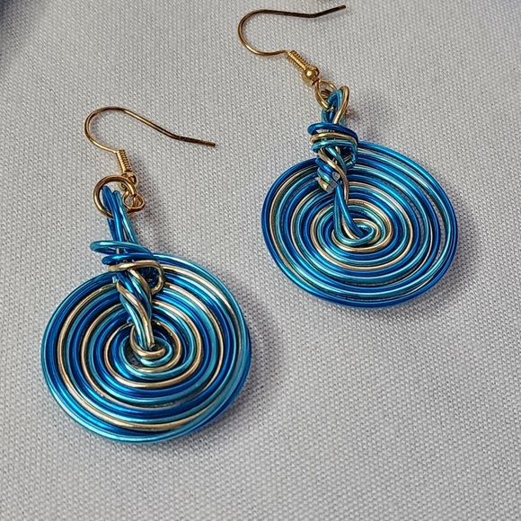 Blue Wire Wrapped Necklace and Earrings Set New - Picture 7 of 11